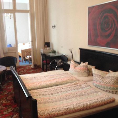 Hotel Pension Columbus Am Kurfurstendamm เบอร์ลิน ภายนอก รูปภาพ