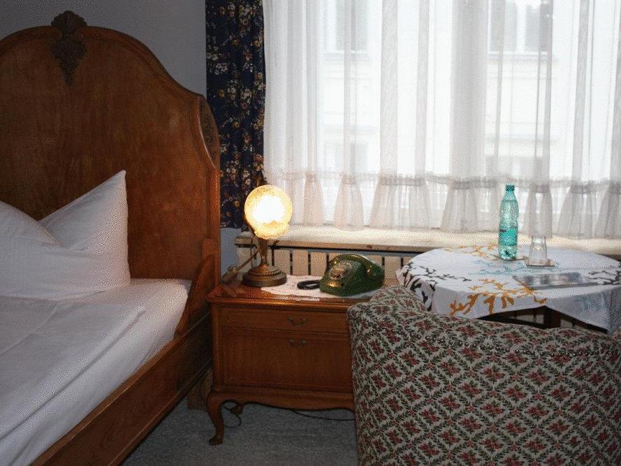 Hotel Pension Columbus Am Kurfurstendamm เบอร์ลิน ภายนอก รูปภาพ