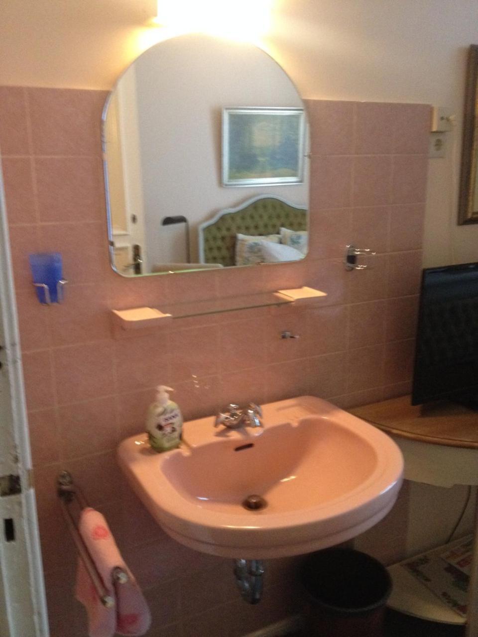 Hotel Pension Columbus Am Kurfurstendamm เบอร์ลิน ภายนอก รูปภาพ