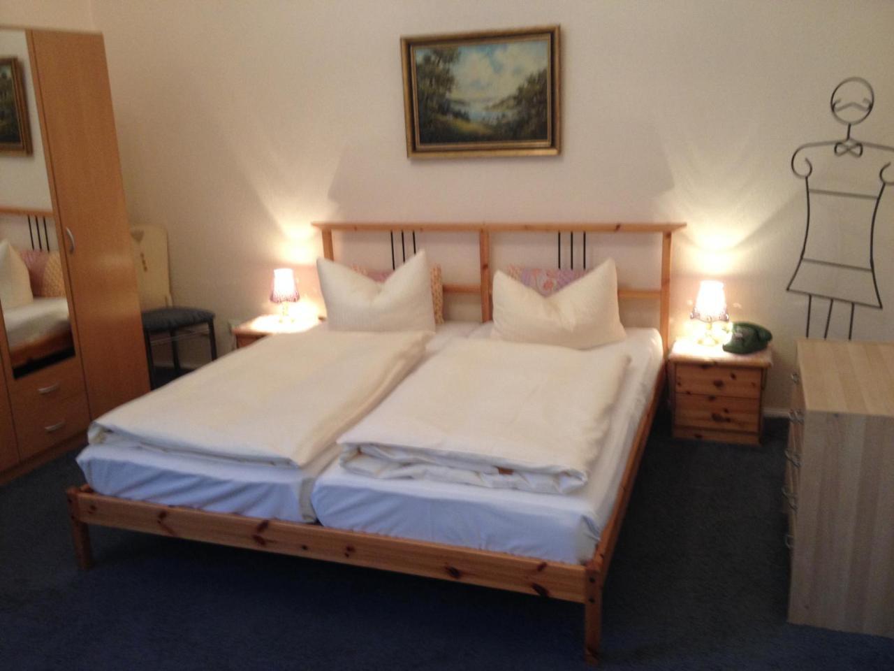 Hotel Pension Columbus Am Kurfurstendamm เบอร์ลิน ภายนอก รูปภาพ