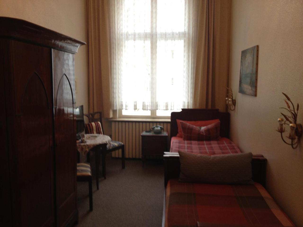 Hotel Pension Columbus Am Kurfurstendamm เบอร์ลิน ภายนอก รูปภาพ