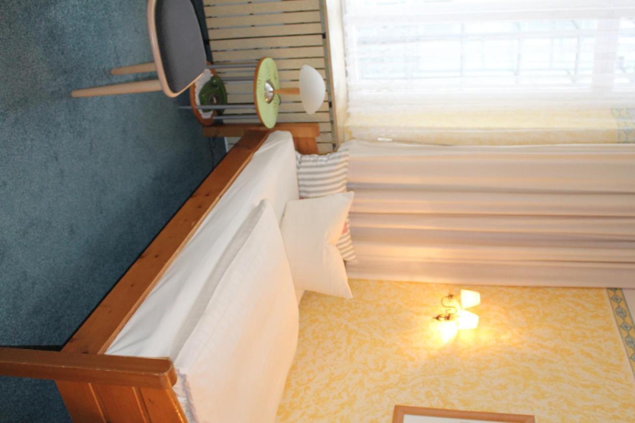 Hotel Pension Columbus Am Kurfurstendamm เบอร์ลิน ภายนอก รูปภาพ